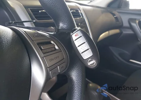 2015 Nissan Altima 2.5 S z USA, uszkodzony, nr VIN 1N4AL3AP0FC435476